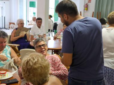 La residència de Santanyí acull la tradicional Festa de les Persones Majors amb un homenatge als 50 anys de casats