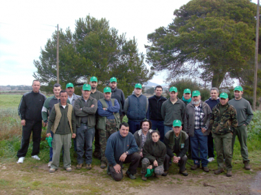 Una trentena de caçadors del municipi de Santanyí col•laboren amb la campanya contra la processionària del pi