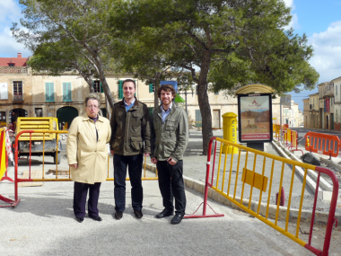 La Plaça Sant Josep de s’Alqueria Blanca és objecte d’una reforma per integrar-la al conjunt comercial i d’oci de la zona 
