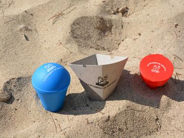 L’Ajuntament ha repartit 8.000 cendrers aquest estiu per les platges de Santanyí