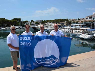 Un any més, el club nàutic de Porto Petro rep la Bandera Blava