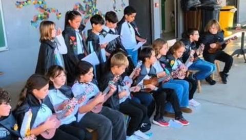 Els centres educatius del municipi de Santanyí celebren la festivitat de les Verges amb serenates i bunyols 