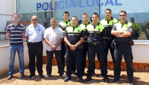 Els edils Galmés i Matas s’entrevisten amb els set nous agents de Policia turística