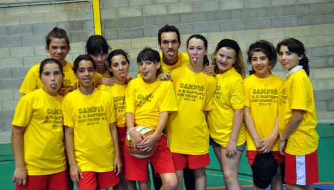L’equip de mini femení del basquet CE Santanyí es proclamà campió de Mallorca
