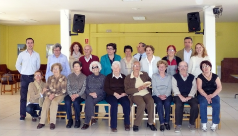 Els majors de Santanyí celebren la clausura del taller de memòria amb la consellera Catalina Cirer