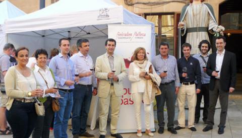 Molta participació a la Ruta de tapes i degustació de vins a la IV Mostra d’Art i Artesania de Santanyí