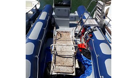 Retirats 80 quilos de residus del fons marí de Porto Petro